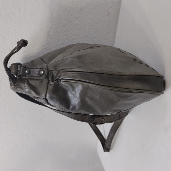 💥FINAL PRICE💥Dark Smokey Gray Leather Drawstring Crossbody Shoulder Bag. - Picture 7 of 14
